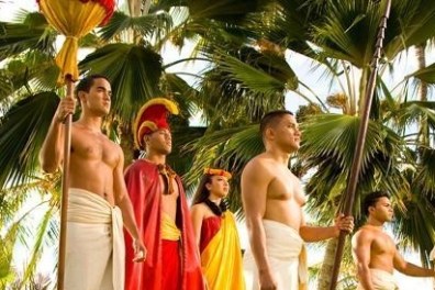 Paradise Cove Luau performers